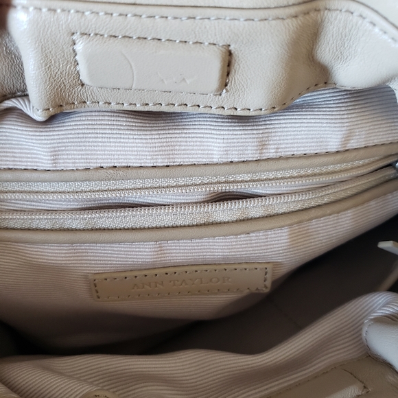 Ann taylor tan half moon leather bag..magnetic closure - Picture 13 of 15